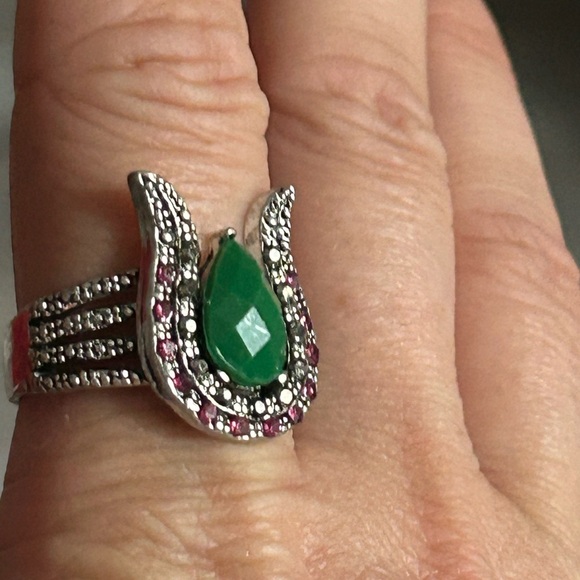 4/$50 Elegant Green and Pink Gemstone Ring size 9 💚 - Picture 3 of 7